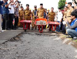 Groundbreaking Jalan Kotabumi – Bandar Abung, Awali Komitmen Gubernur Rahmat Mirzani Tingkatkan Pembangunan Infrastruktur di Lampung