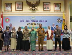 TP PKK Provinsi Lampung Dukung Peningkatan Kualitas Guru TK melalui Workshop Membatik