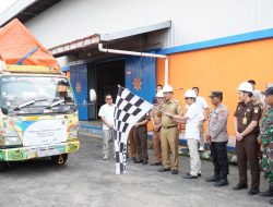 Wakil Bupati Tubaba Lepas Bantuan Pangan Cadangan Pemerintah untuk Warga