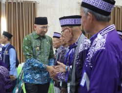 Setiap Jamaah Haji Lampung Terima Uang Saku Rp1 Juta dari Gubernur Mirza