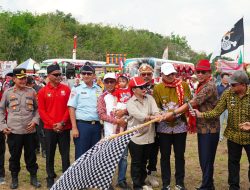 Bupati Tubaba Hadiri Pawai Karnaval HUT RI ke-80 di Kelurahan Mulya Asri