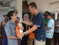 Pemerintah Kota Bandar Lampung Bagikan Beras untuk Korban Banjir