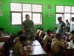 Pangdam XXI/Radin Inten Tinjau SMPN 5 Natar dan Ikuti Vicon Bersama Panglima TNI dalam Program Makan Bergizi Gratis (MBG)
