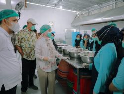 Wagub Jihan Tinjau Dapur SPPG dan Penyaluran Program MBG di Metro