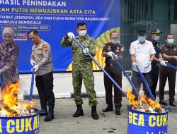 Wujud Sinergi TNI–BEA CUKAI, PANGDAM XXI/Radin Intan Hadiri Pemusnahan Barang Milik Negara