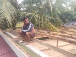 Tingkatkan Inpasruktur Desa Pemdes Tanjung Ganti Melakukan Rehab Gudang Desa