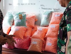 DANDIM 0411/KM Serahkan 194.631 Butir Ekstasi Hasil Temuan Prajurit KODAM XXI/RI Kepada POLDA Lampung