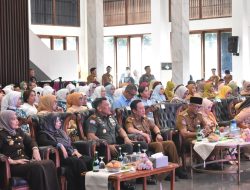 Bersama Forkopimda Provinsi Lampung, Pangdam XXI/Radin Inten Hadiri Puncak Peringatan Hari Ibu Ke-97 Tahun 2025