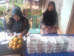 Pemdes Tanjung Aur lakukan Pembagian Makan Tambahan Saat Posyandu Rutin