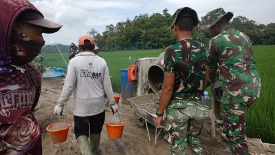 Progres Rabat Beton TMMD ke-127 Kodim 0421/LS Capai 54 Persen