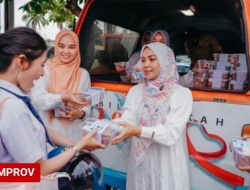 TP. PKK dan DWP Provinsi Lampung Bagikan Ratusan Takjil untuk Masyarakat