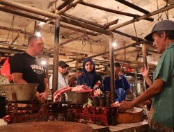 Wali Kota Bekasi Tinjau Pasokan Daging di Pasar Baru, Pemkot Lakukan Koordinasi Atasi Kelangkaan Jelang Lebaran