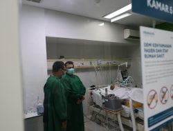 Wawali Harris Bobihoe Kembali Menjenguk Korban Ledakan Cimuning