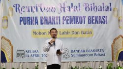 Wawali Harris Bobihoe Akrab Dan Benyanyi Bersama Para Pensiunan Pemkot Bekasi
