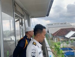Deteksi Dini Gangguan Kamtib, Kepala Kesatuan Pengamanan Rutan Bandar Lampung Pimpin Kontrol Pos Menara dan Pengecekan Saluran Air