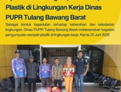 Plt  Kadis PUPR Tubaba Iwan Setiawan Ismed Balaw Galakkan Gerakan Pengumpulan Sampah Plastik di Lingkungan Kerja