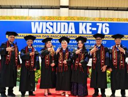 Wisuda ke-76 Jadi Momen Bersejarah, UBL Lahirkan Tujuh Doktor Manajemen Pertama